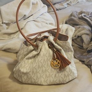 Michael Kors pursw
